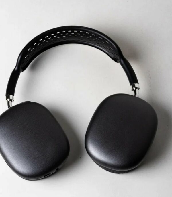 AerPods Pro Max (Black Edition) - Image 4